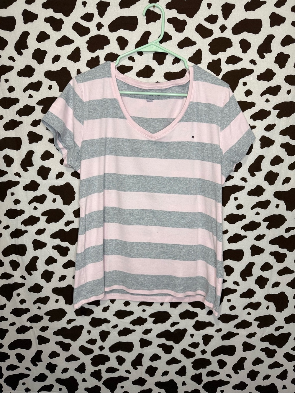 Tommy Hilfiger Women’s Pink Gray Striped V-Neck Short Sleeve Tee Size XXL